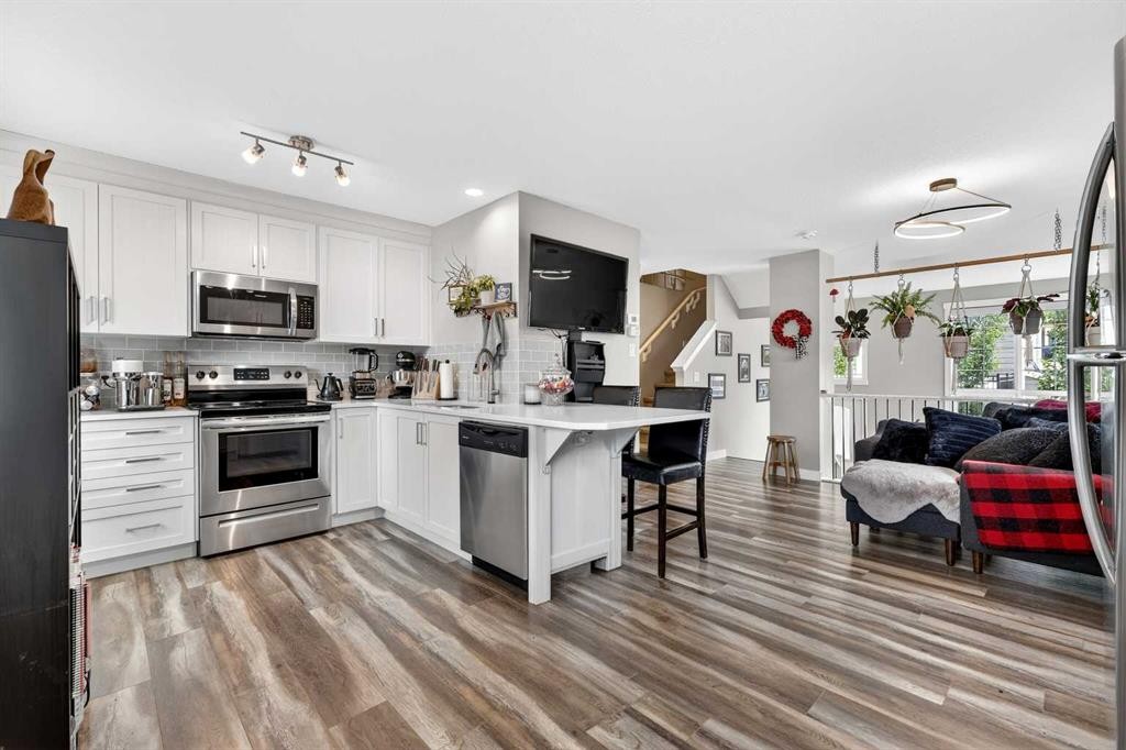 903 Cranbrook Walk Se, Calgary, AB