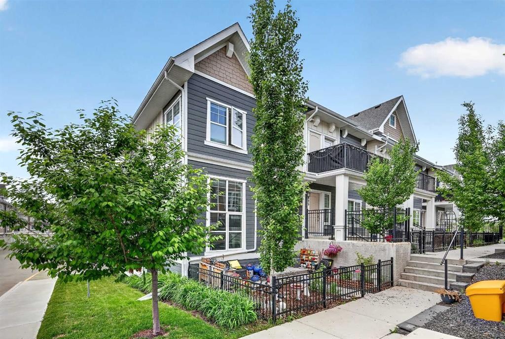 903 Cranbrook Walk Se, Calgary, AB