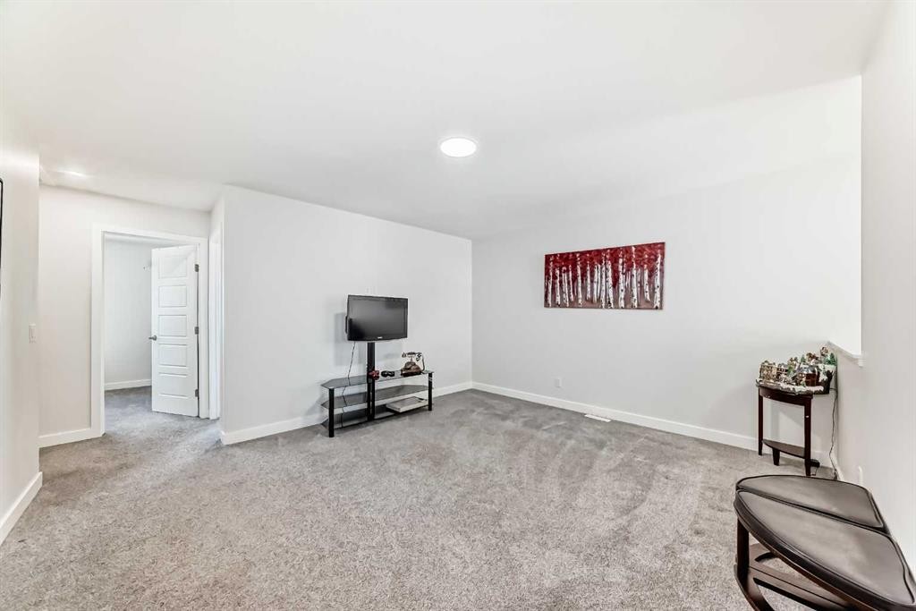 453 Corner Meadows Way Ne, Calgary, AB