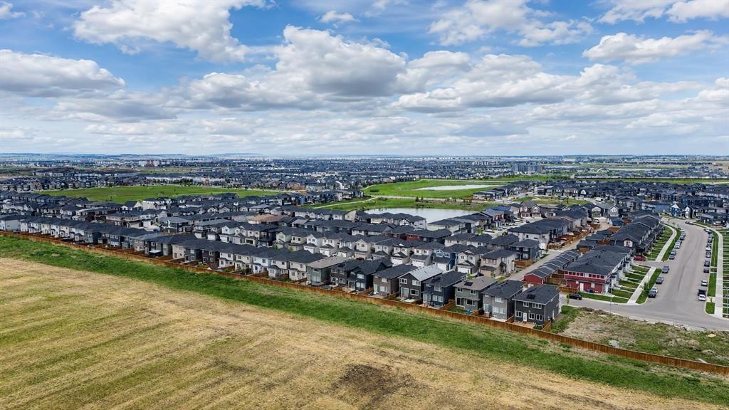 453 Corner Meadows Way Ne, Calgary, AB