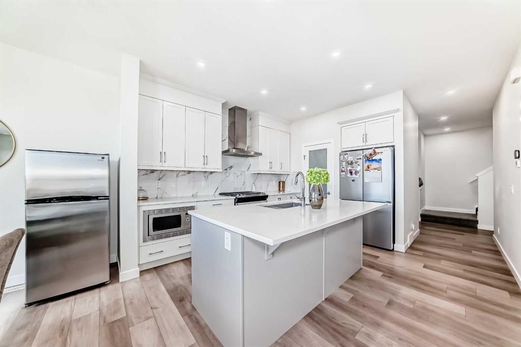 453 Corner Meadows Way Ne, Calgary, AB