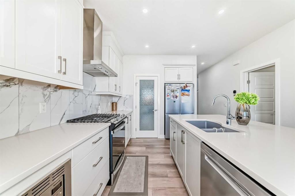 453 Corner Meadows Way Ne, Calgary, AB