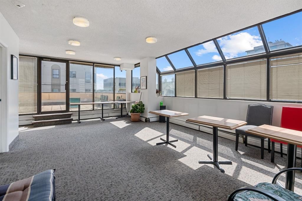 210-111 14 Avenue Se, Calgary, AB - Photo Showing Other Room