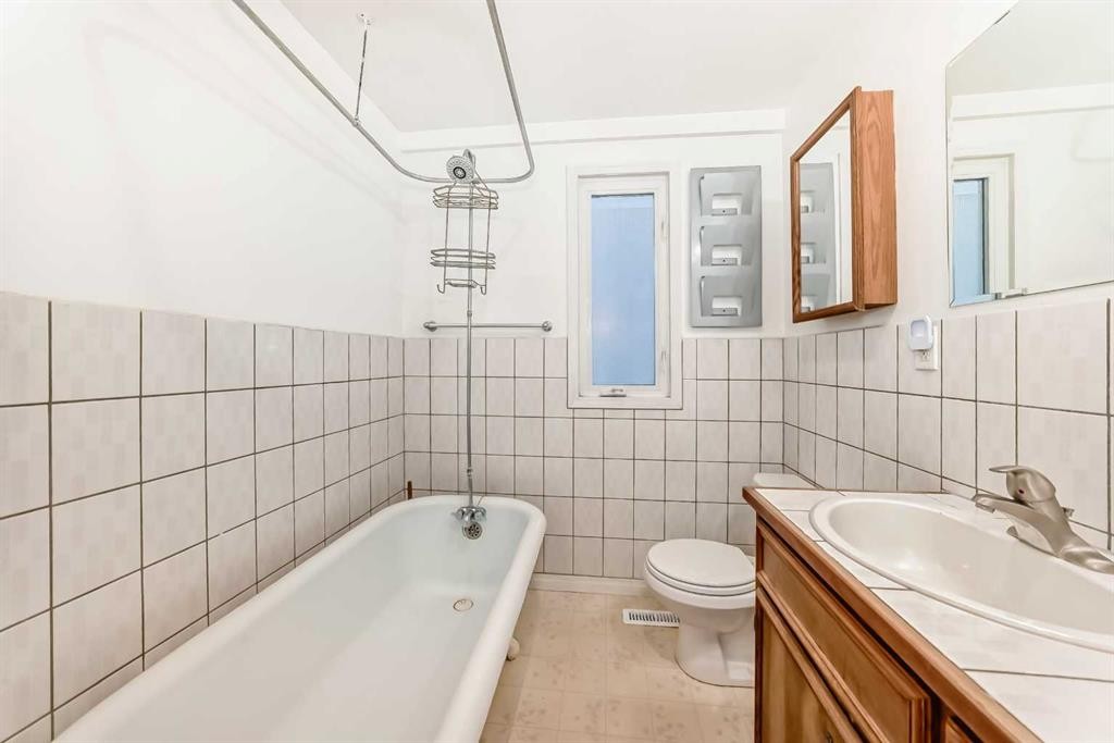 334 3 Avenue Ne, Calgary, AB