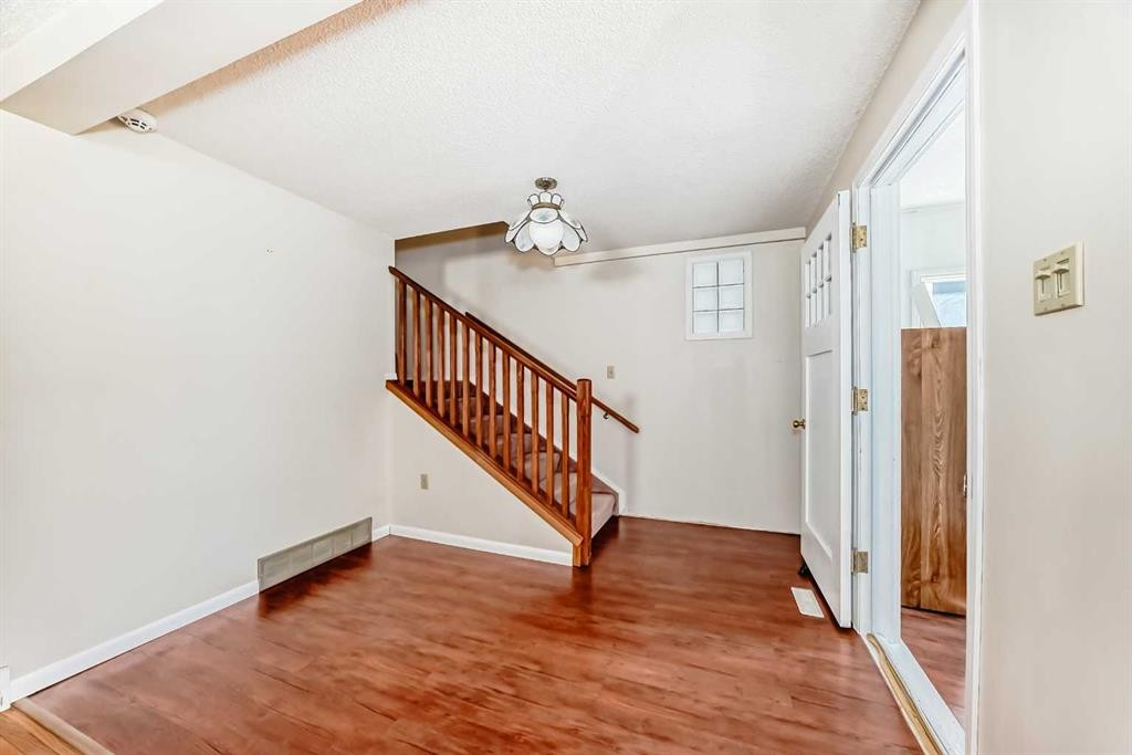 334 3 Avenue Ne, Calgary, AB