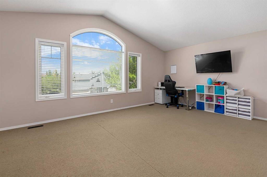 60 Chapala Square Se, Calgary, AB
