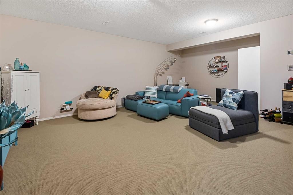 60 Chapala Square Se, Calgary, AB