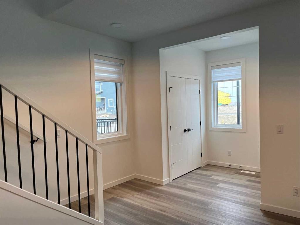 49 Legacy Point Terrace Se, Calgary, AB - Indoor Photo Showing Other Room