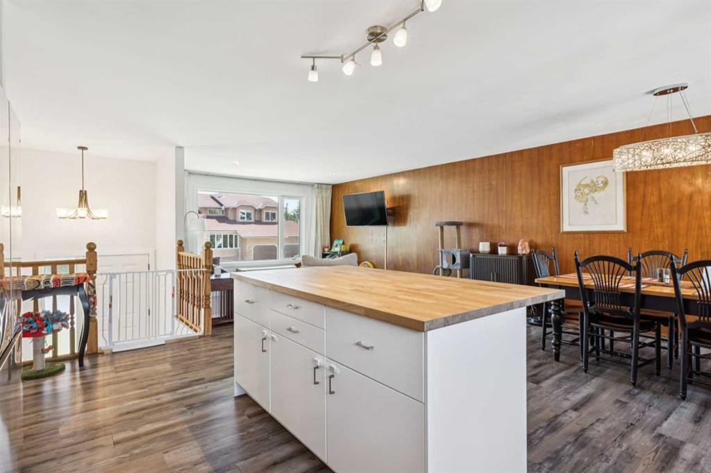215 Silver Valley Rise Nw, Calgary, AB - Indoor