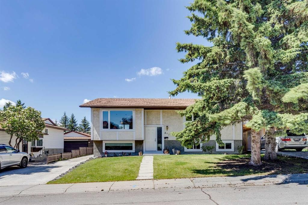 215 Silver Valley Rise Nw, Calgary, AB - Outdoor
