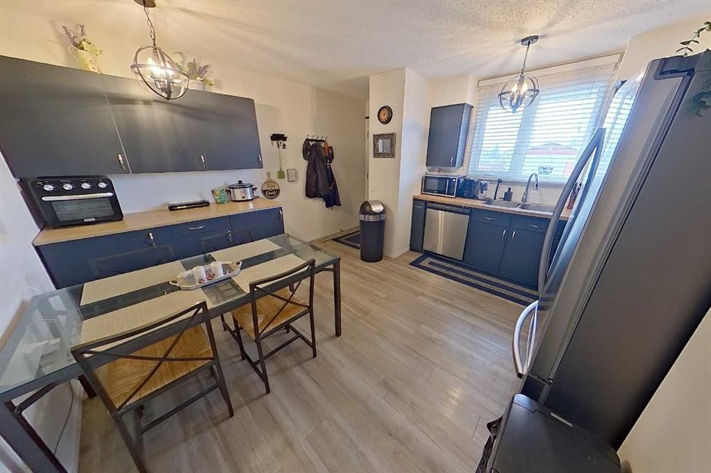 3232 Doverville Crescent Se, Calgary, AB - Indoor