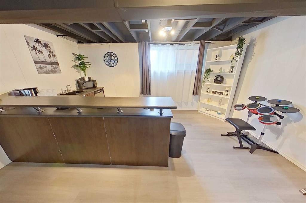 3232 Doverville Crescent Se, Calgary, AB - Indoor