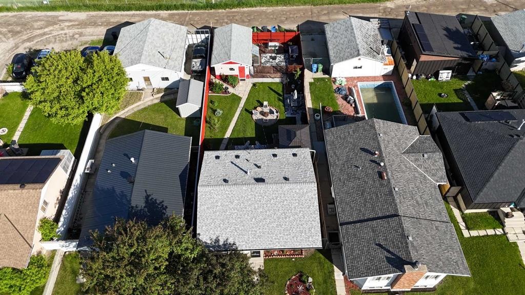 3232 Doverville Crescent Se, Calgary, AB - Outdoor