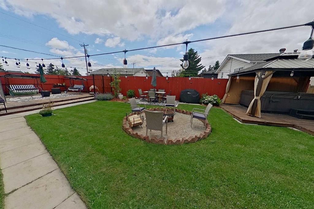 3232 Doverville Crescent Se, Calgary, AB - Outdoor