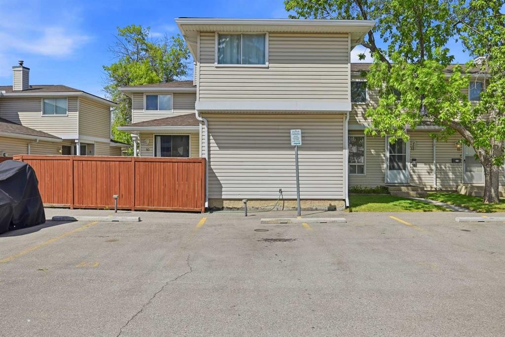 11-1155 Falconridge Drive Ne, Calgary, AB