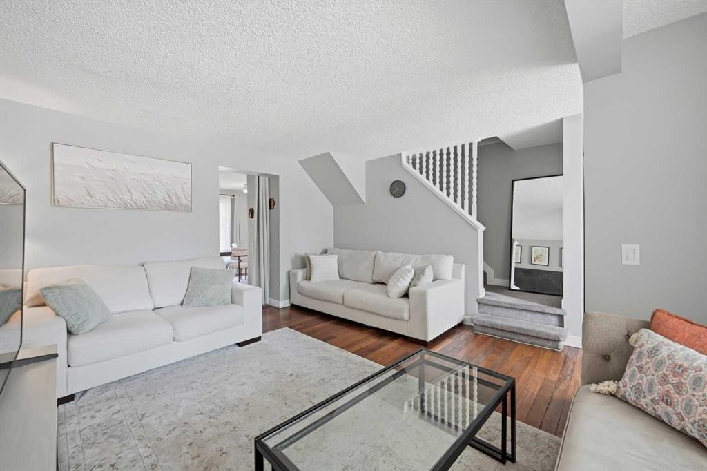 11-1155 Falconridge Drive Ne, Calgary, AB