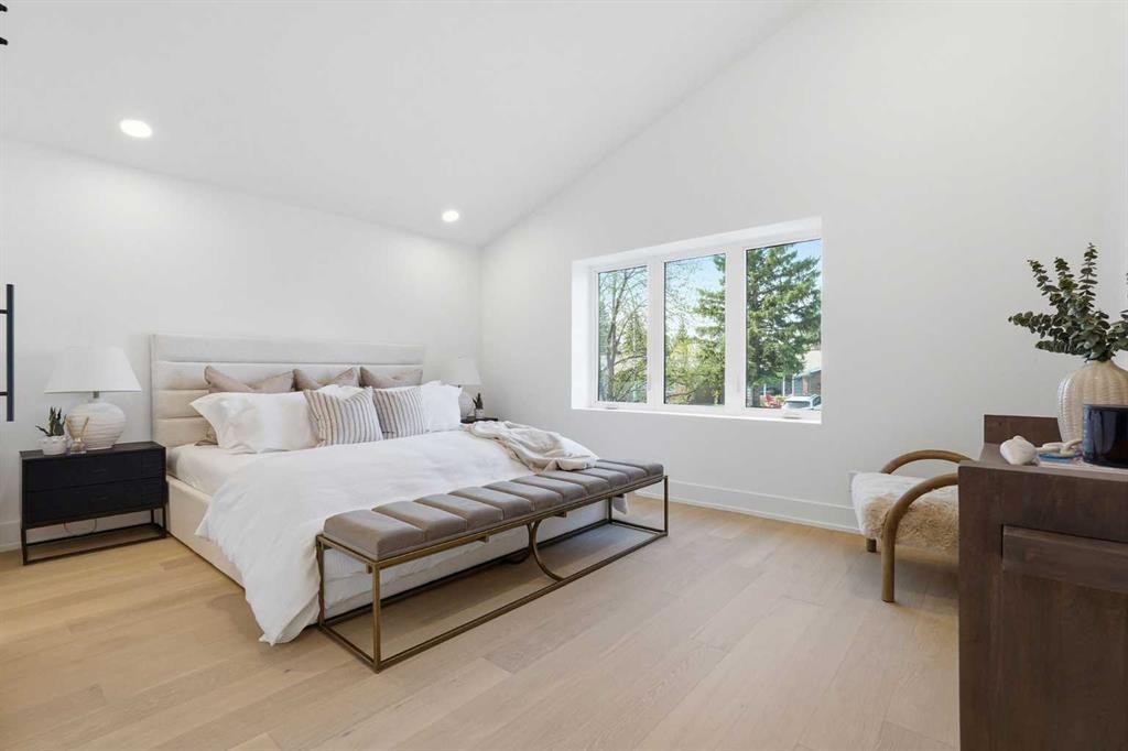 60 Lake Lucerne Close Se, Calgary, AB - Indoor Photo Showing Bedroom