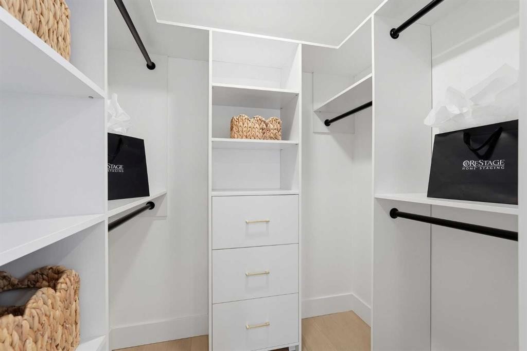 60 Lake Lucerne Close Se, Calgary, AB - Indoor With Storage
