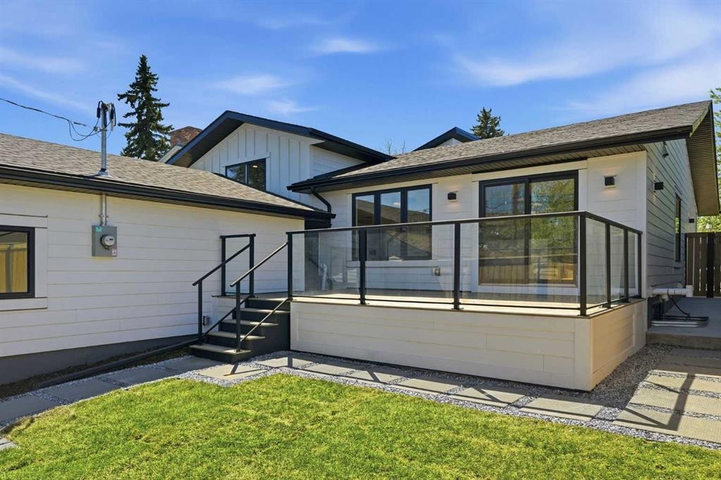 60 Lake Lucerne Close Se, Calgary, AB - Outdoor With Deck Patio Veranda With Exterior