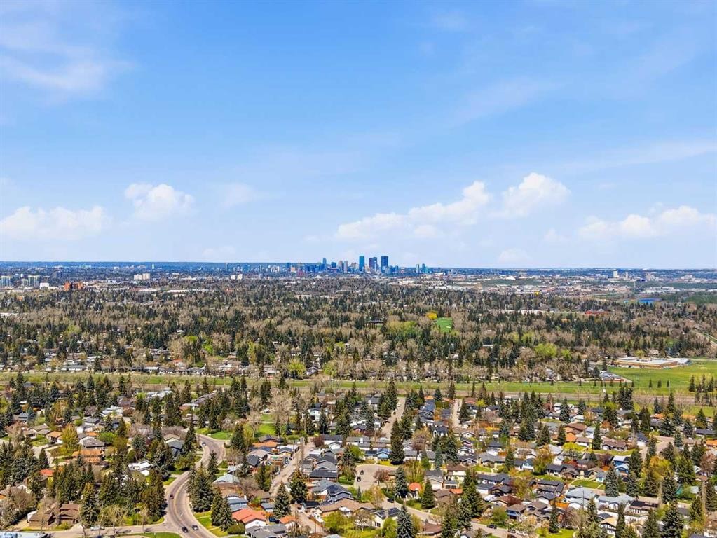 60 Lake Lucerne Close Se, Calgary, AB - Outdoor With View