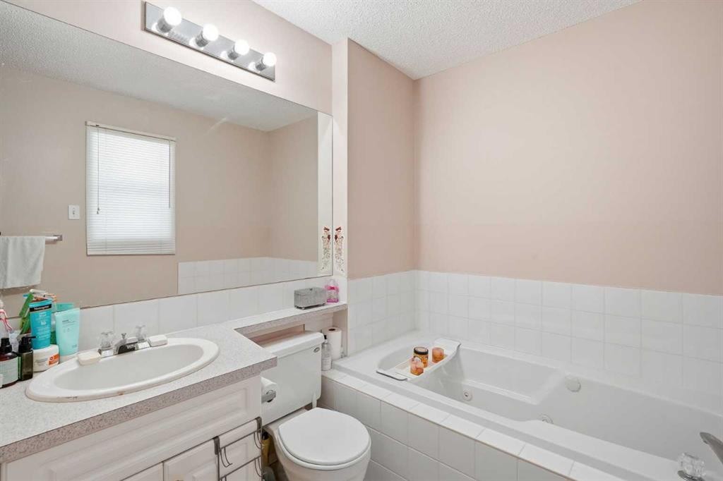 74 Tuscarora Heights Nw, Calgary, AB