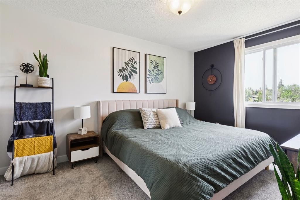 18-11240 6 Street Sw, Calgary, AB - Indoor Photo Showing Bedroom