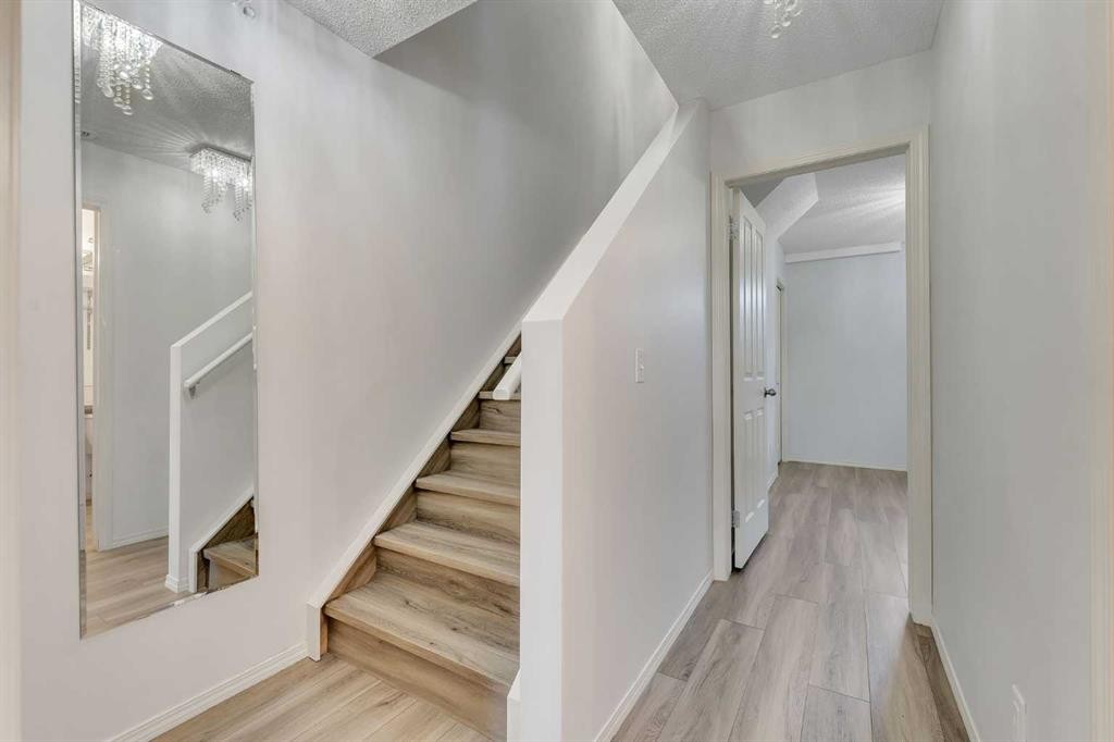 312 Saddlebrook Point Ne, Calgary, AB - Indoor Photo Showing Other Room