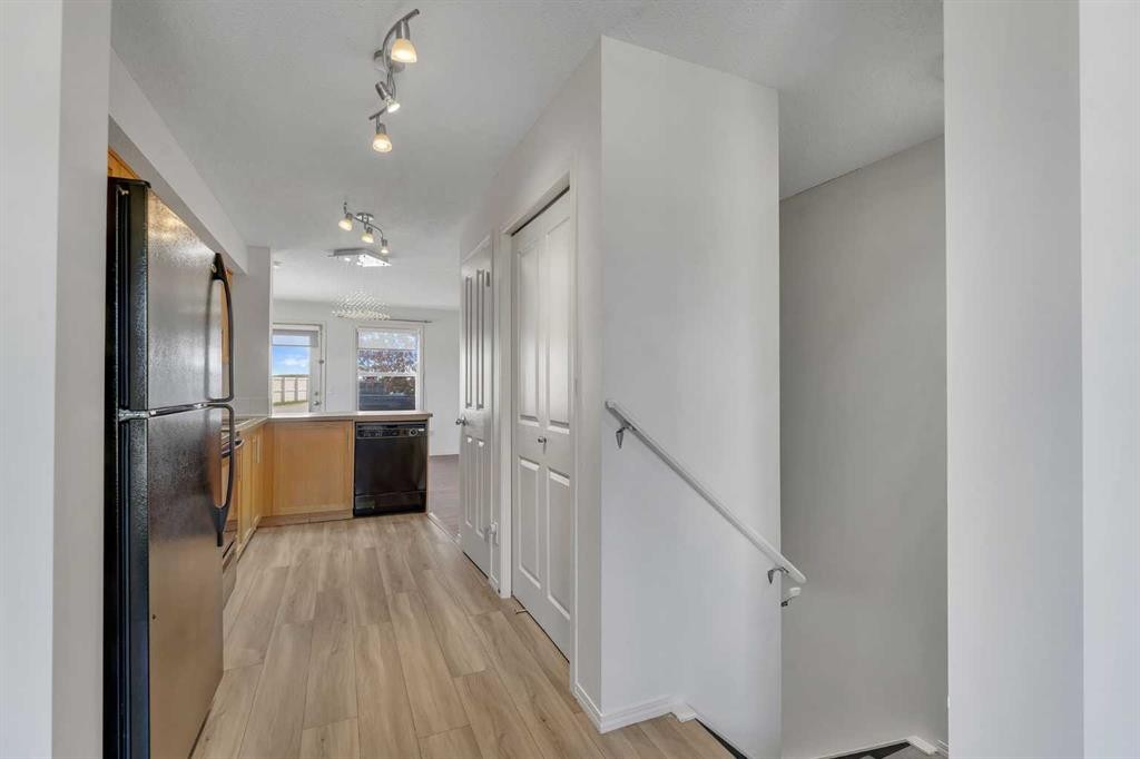 312 Saddlebrook Point Ne, Calgary, AB - Indoor Photo Showing Other Room