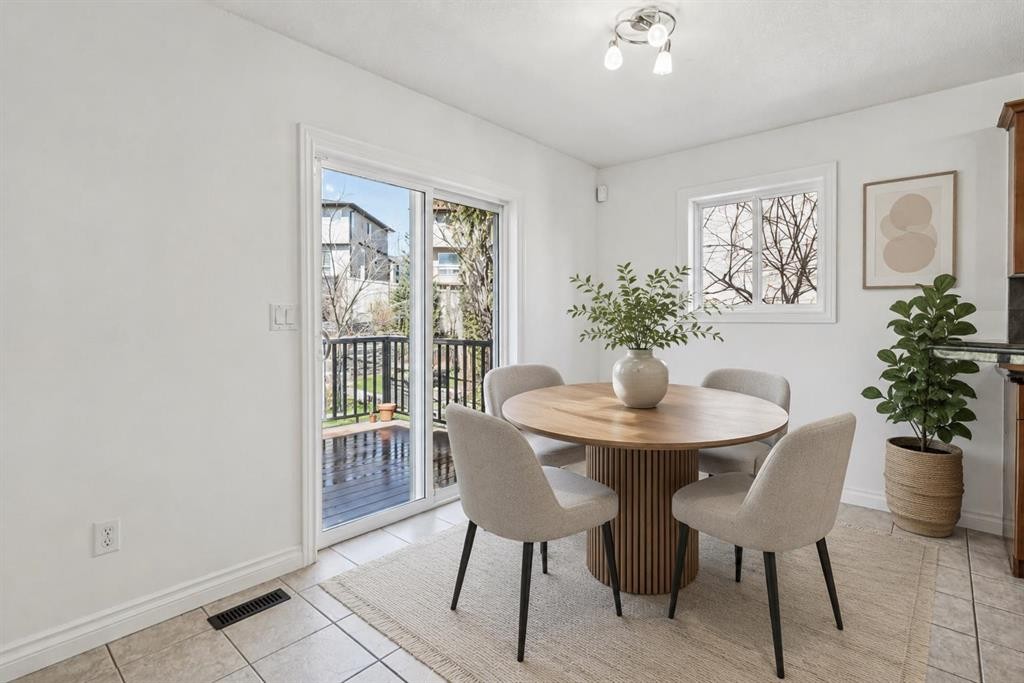 22 Sherwood Cove Nw, Calgary, AB