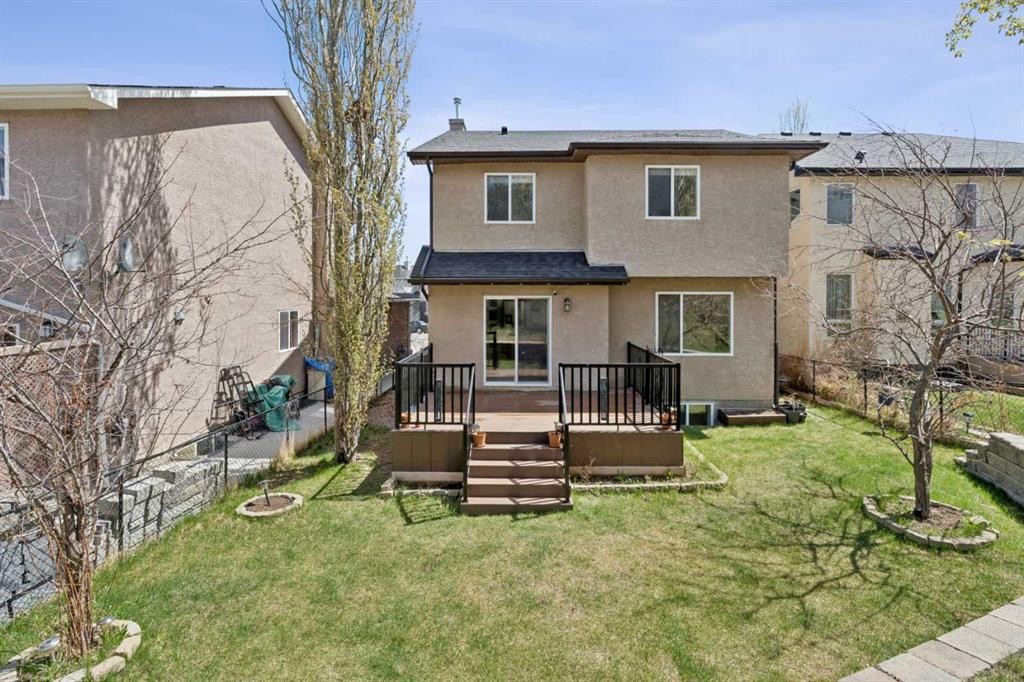 22 Sherwood Cove Nw, Calgary, AB