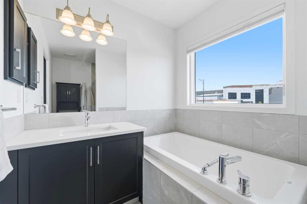 2 Birch Glen, Okotoks, AB