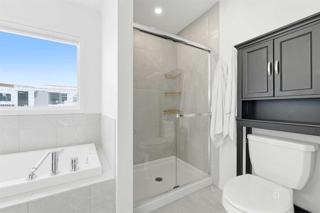 2 Birch Glen, Okotoks, AB