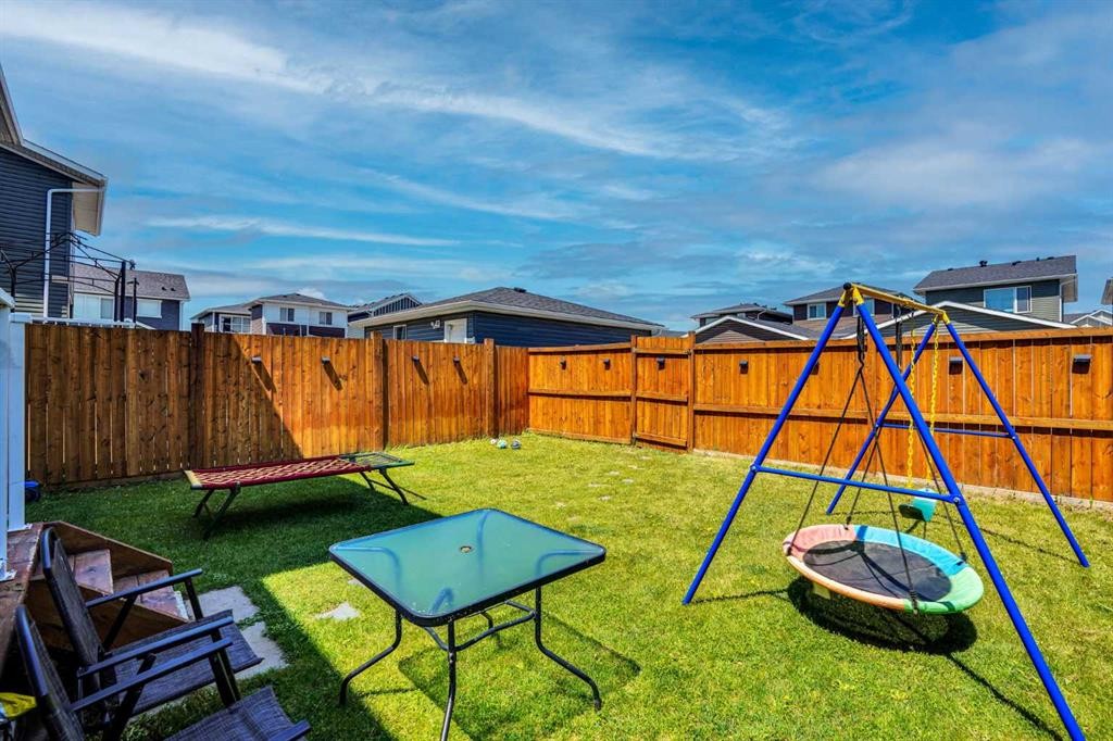 158 Redstone Common Ne, Calgary, AB