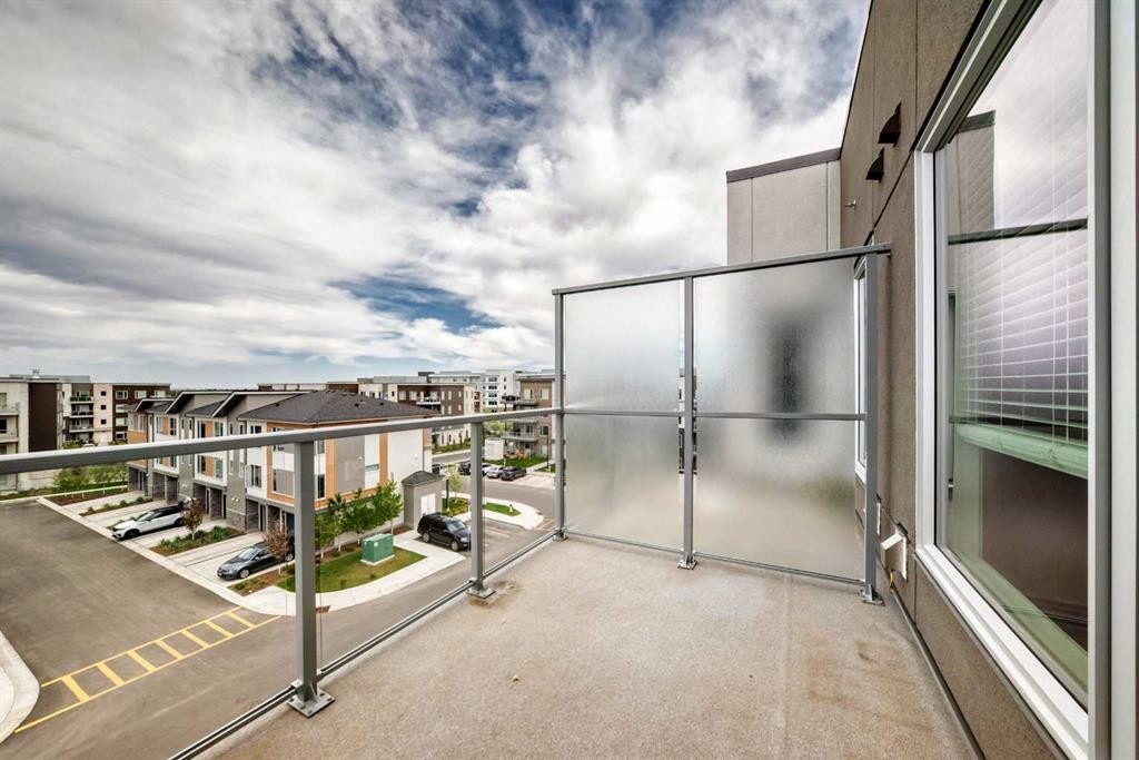 403-200 Shawnee Square Sw, Calgary, AB