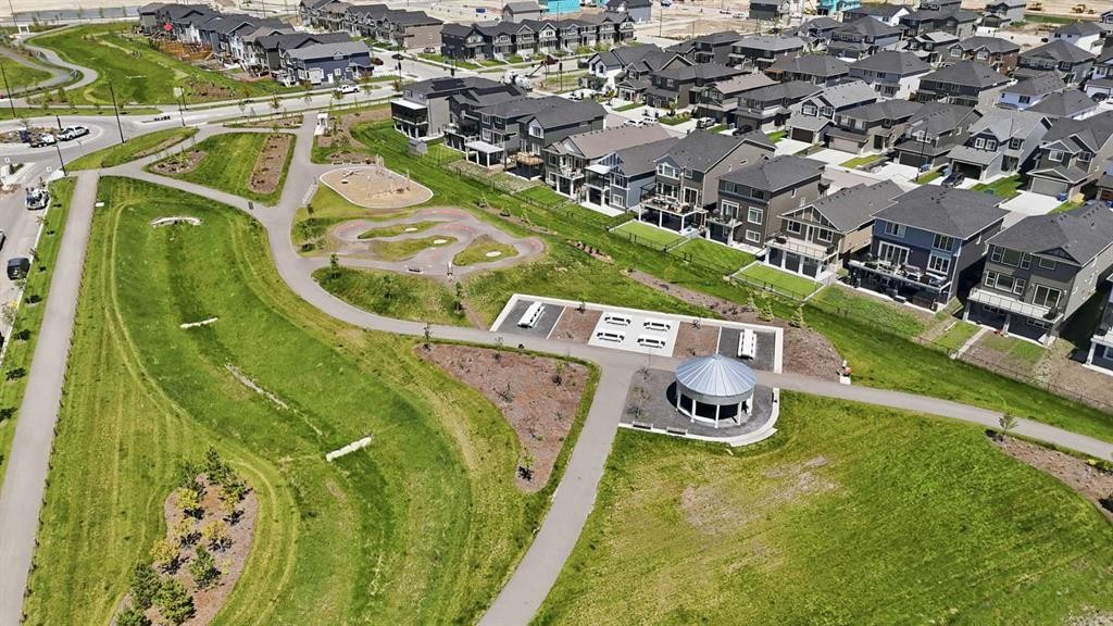 152 Threepoint Cove, Okotoks, AB