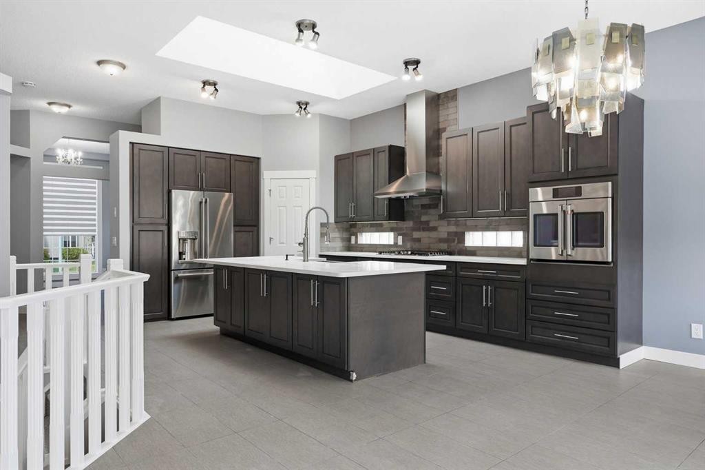 209 Oakmere Close, Chestermere, AB