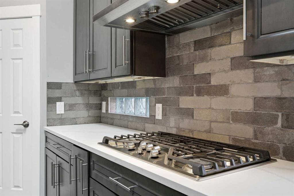 209 Oakmere Close, Chestermere, AB