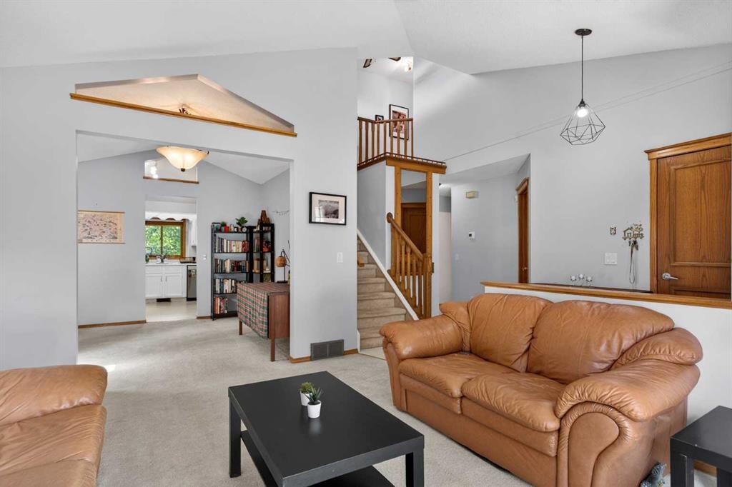 60 Scandia Hill Nw, Calgary, AB