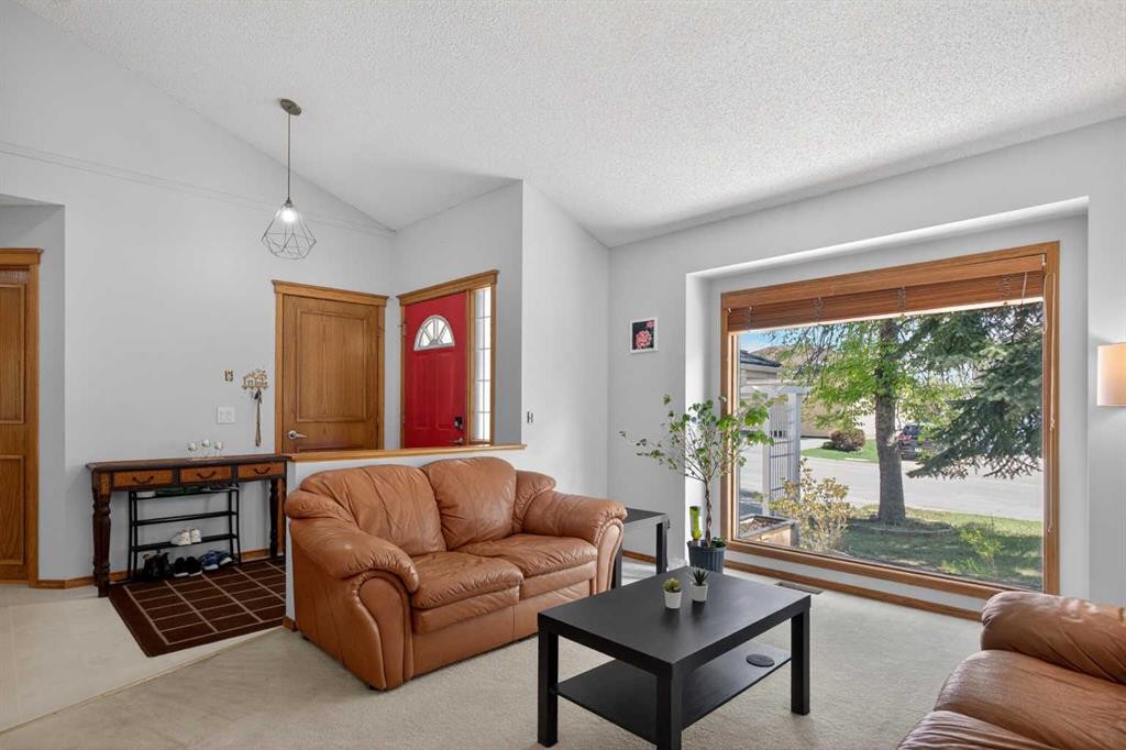 60 Scandia Hill Nw, Calgary, AB