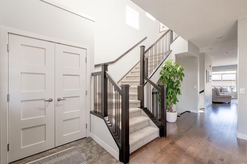 3529 3 Avenue Sw, Calgary, AB