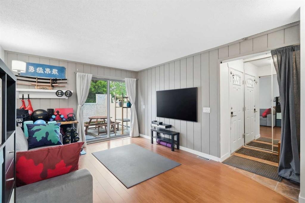 411-3500 Varsity Drive Nw, Calgary, AB