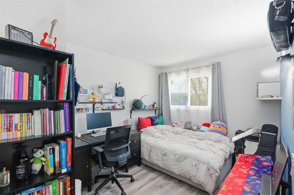 411-3500 Varsity Drive Nw, Calgary, AB