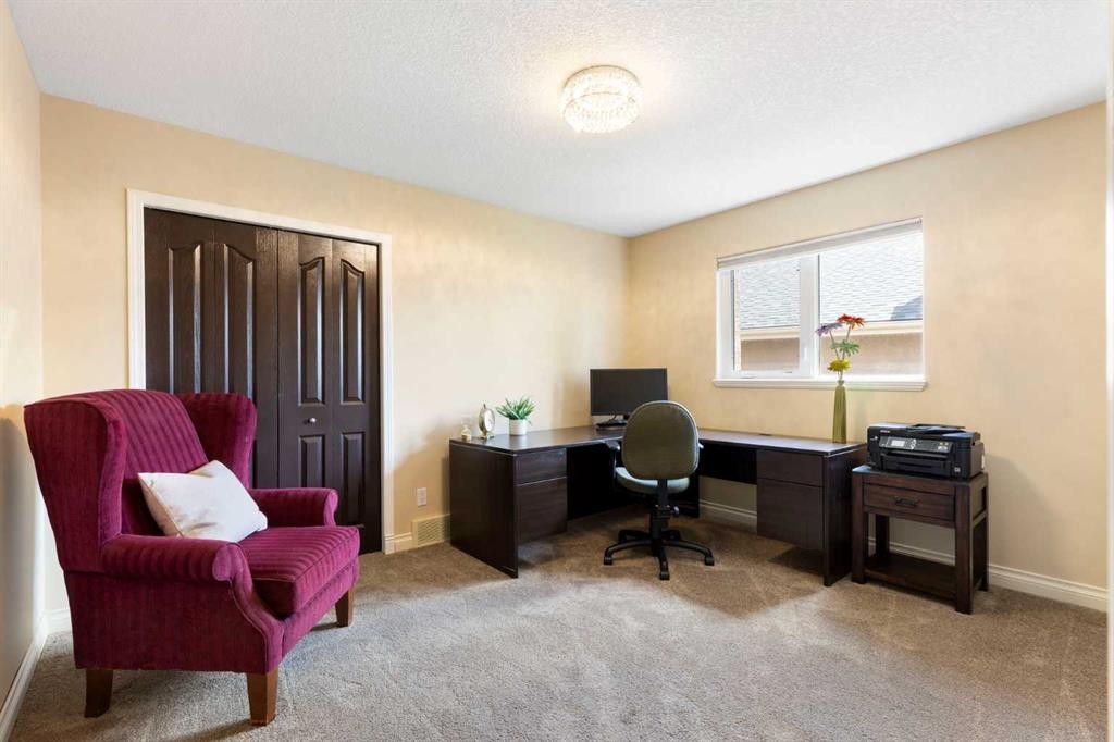 410 Royal Crest Bay Nw, Calgary, AB - Indoor