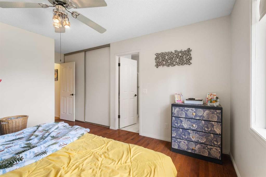 27 Erin Green Place Se, Calgary, AB