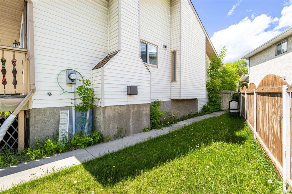 27 Erin Green Place Se, Calgary, AB