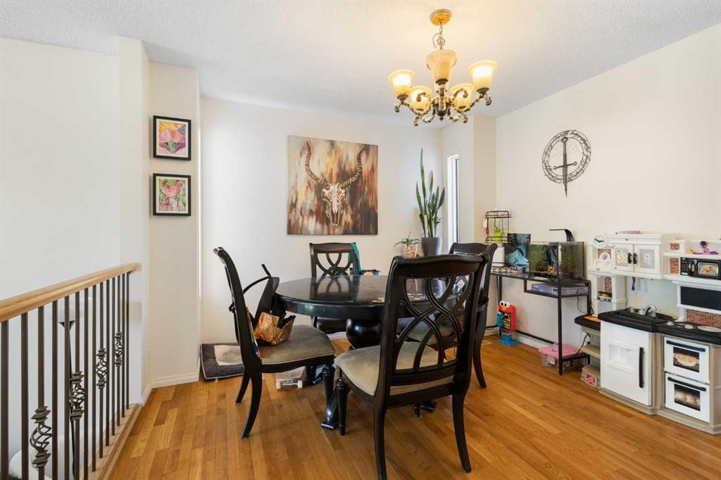 27 Erin Green Place Se, Calgary, AB