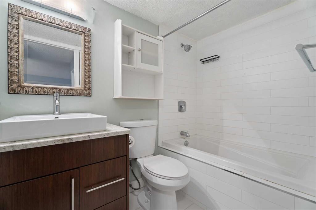 208-819 4A Street Ne, Calgary, AB