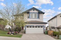 16 Bow Ridge Drive Cochrane, AB T4C 1V6