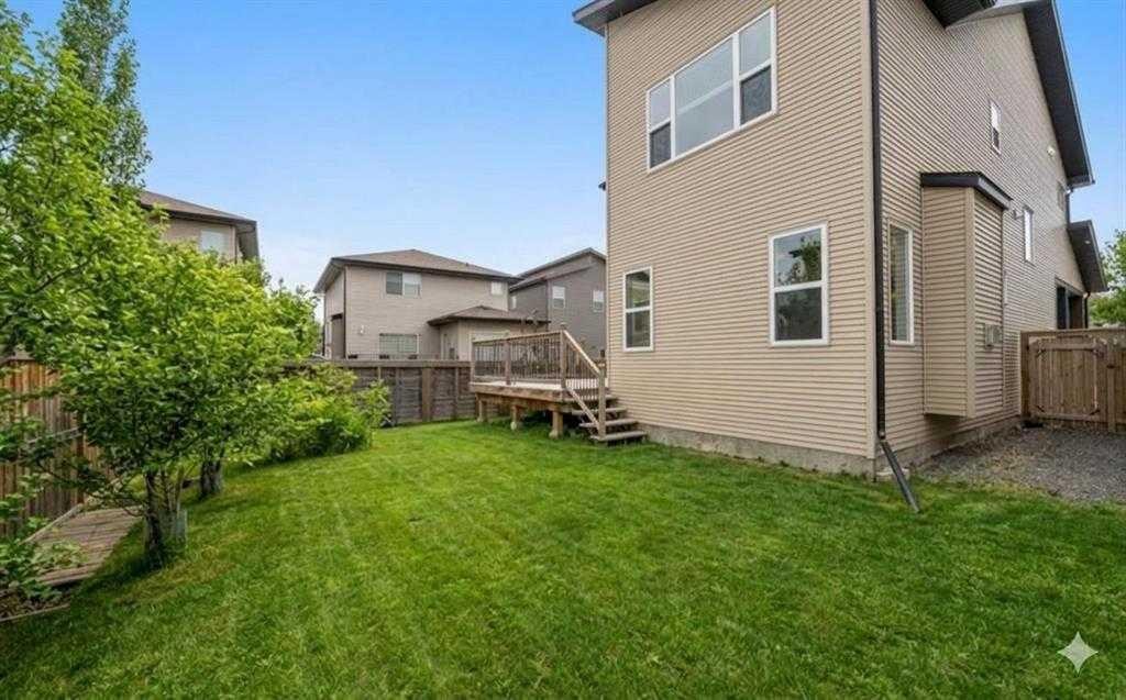 220 Walden Heights Se, Calgary, AB
