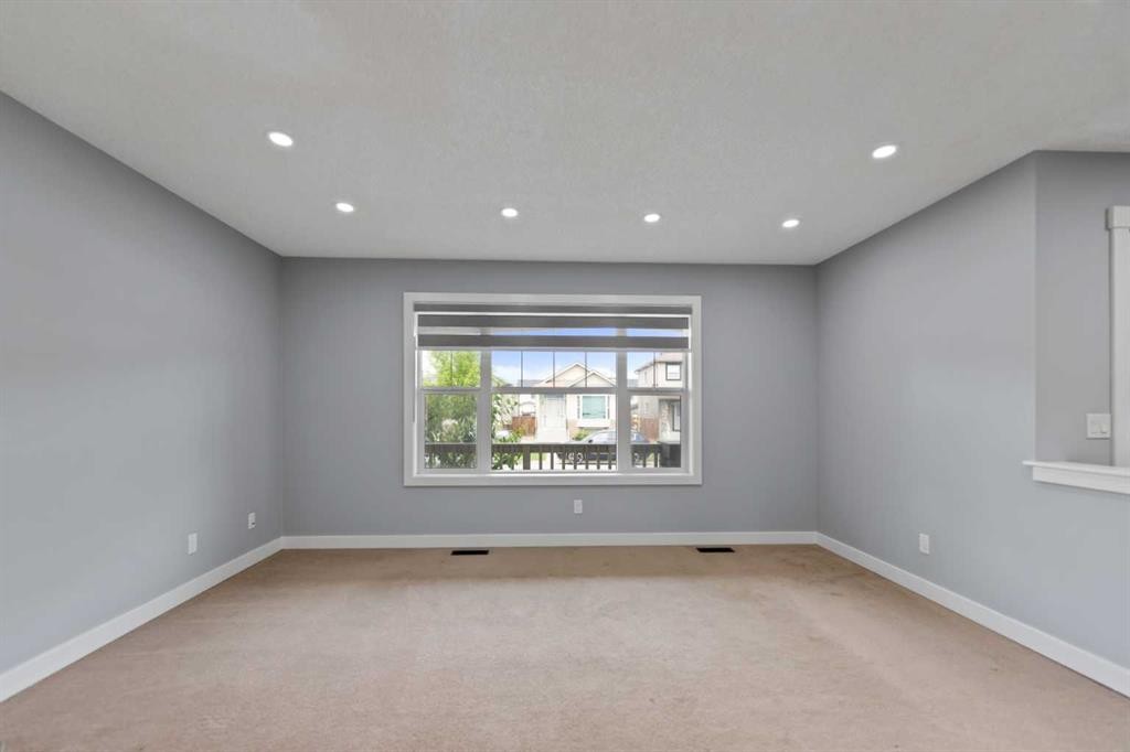11 Saddlebrook Gardens Ne, Calgary, AB